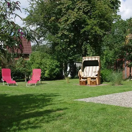 Holiday home Haus Strandbaer